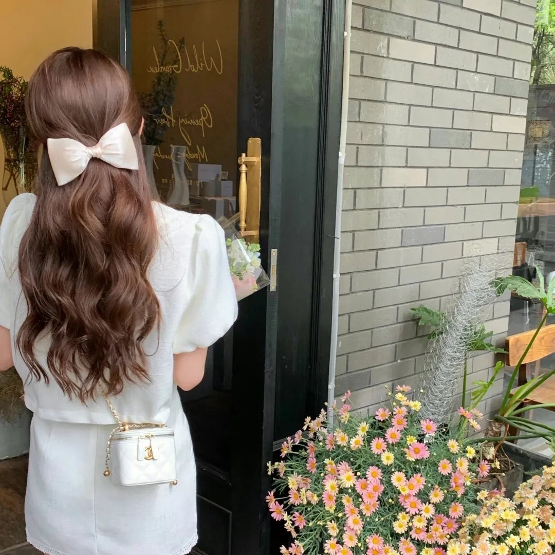 斯文医生脸红红追着老婆哄